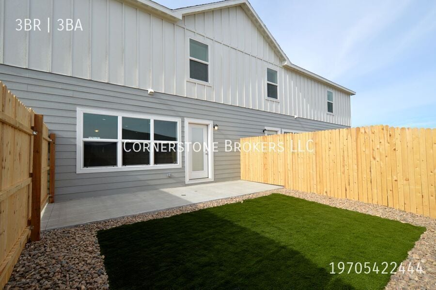 Primary Photo - 227 Omnia St