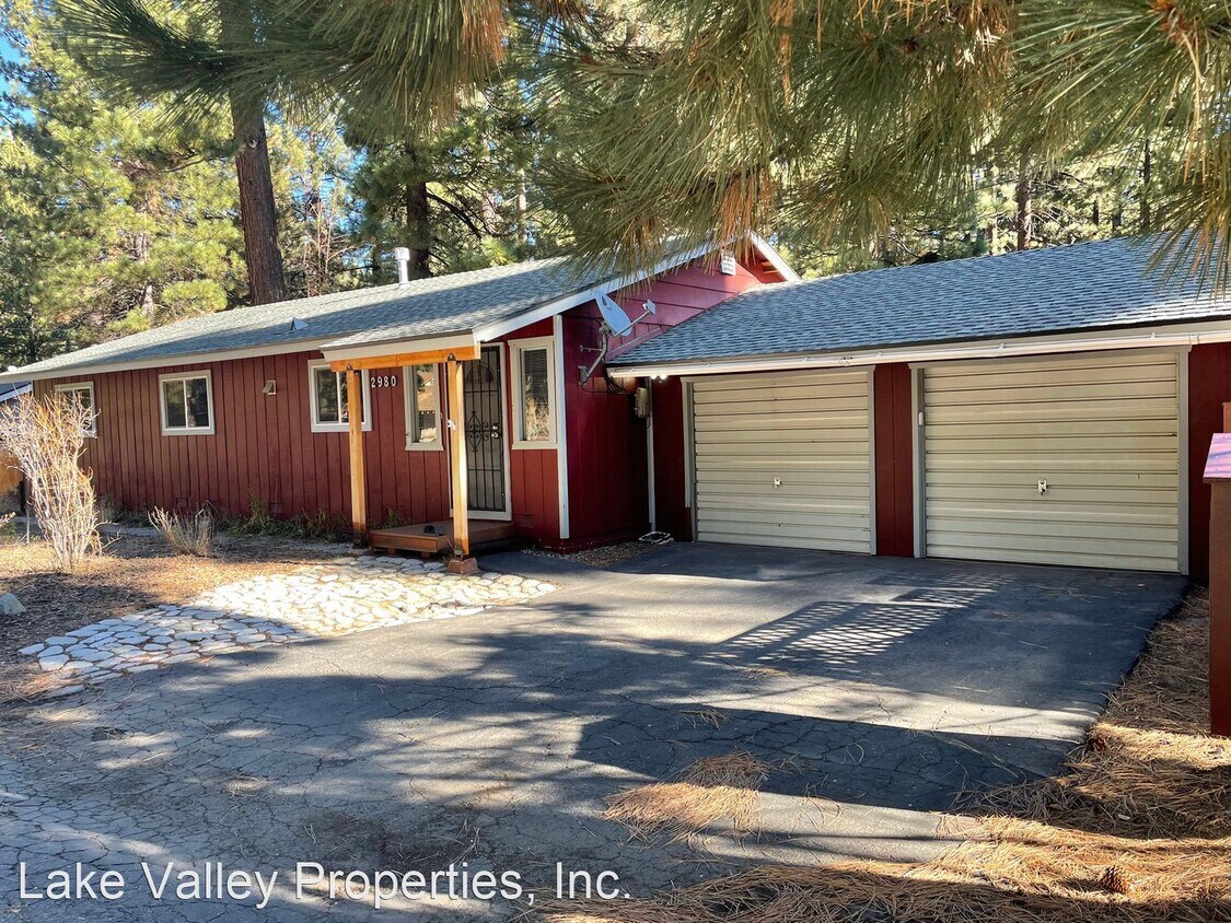 Foto principal - 3 br, 2 bath House - 2980 Sacramento Avenue