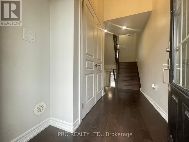 Building Photo - 2187-2187 Fiddlers Way