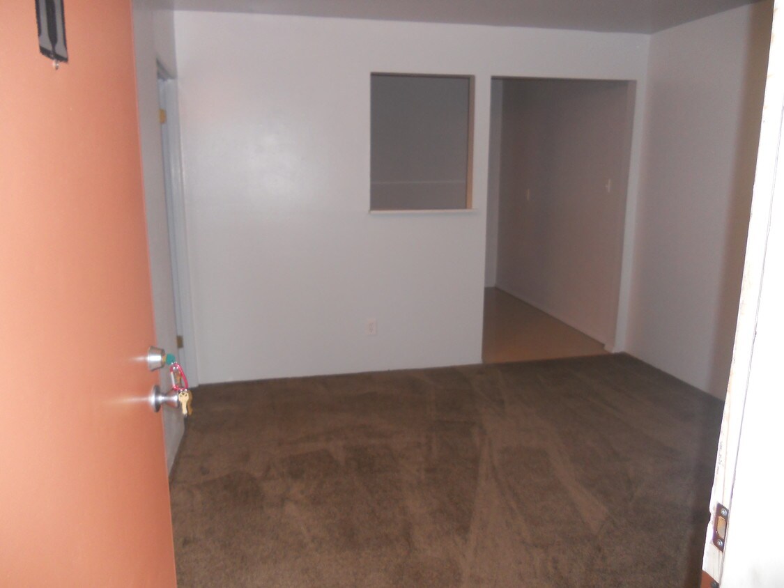 Primary Photo - 2463 Laclede Station Rd