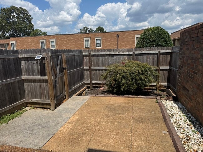 Bakc Patio - 6622 Poplar Woods Cir S