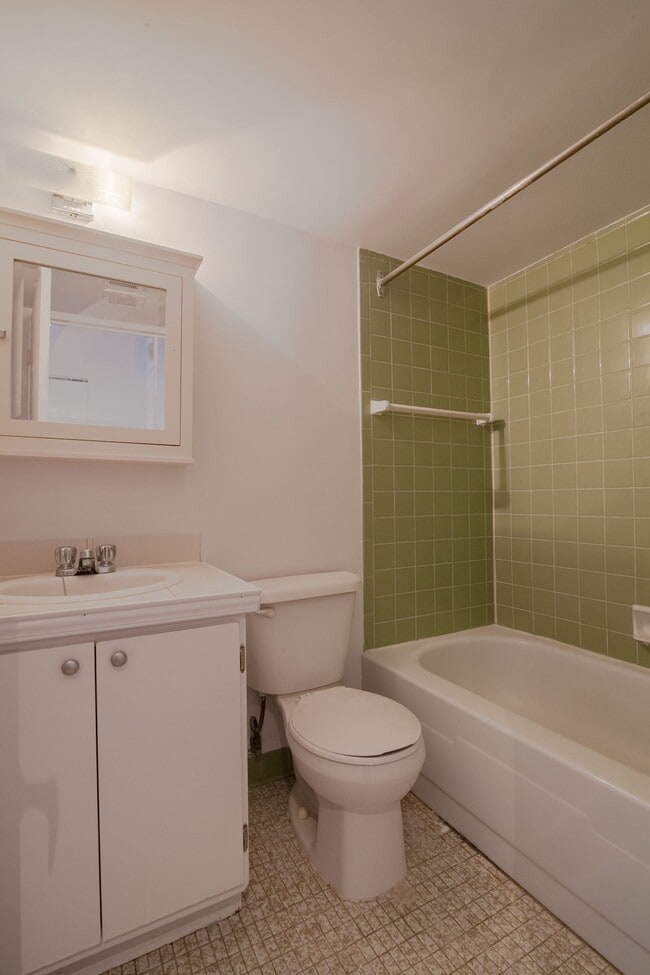 Photo du bâtiment - 1595 Rue Rachel E