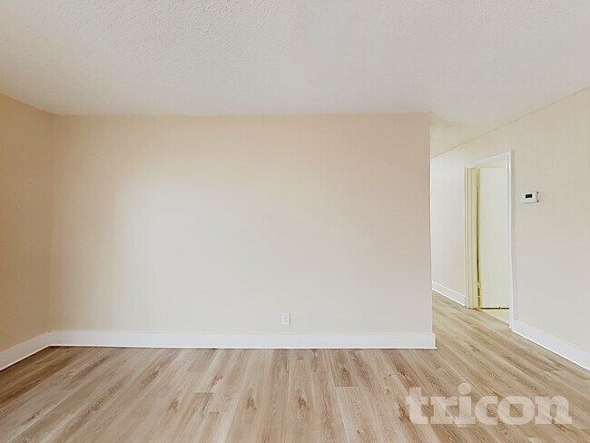 Foto del edificio - 8338 Morning Grove