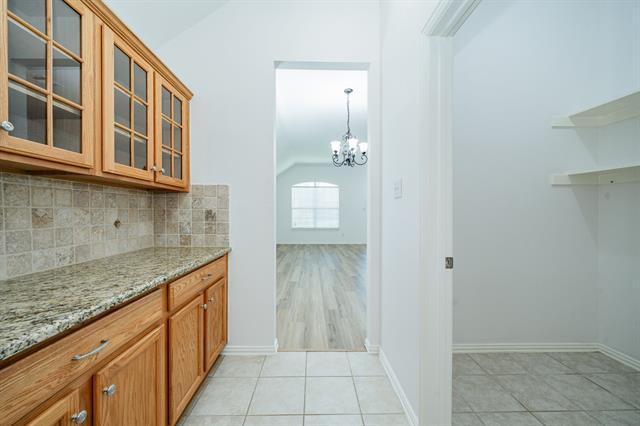 Building Photo - 910 Crater Lake Ct