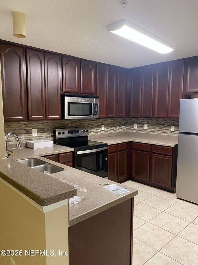 Building Photo - 13848 Herons Landing Way