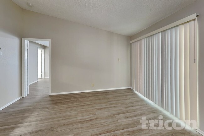 Foto del edificio - 14250 Clover Hill