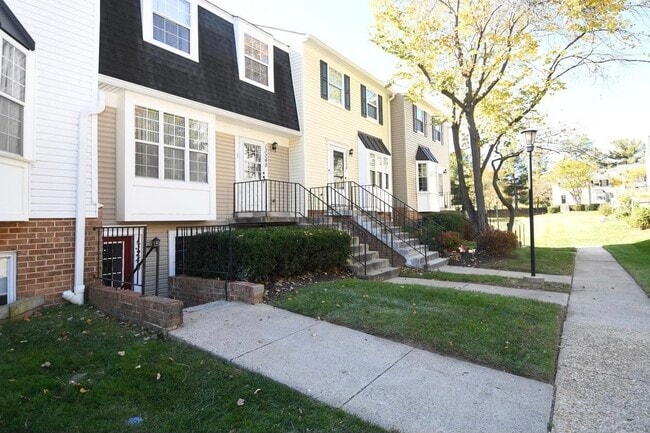 Building Photo - 13246 Bayberry Dr