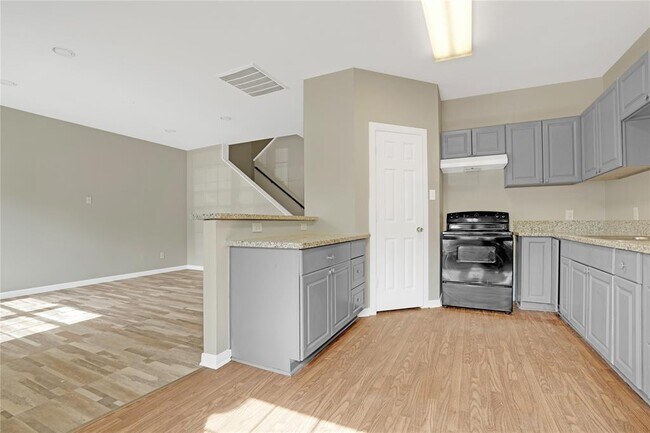 Building Photo - 9610 Buffum St