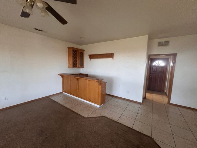 Building Photo - Large welcoming space in the Country waiting for you