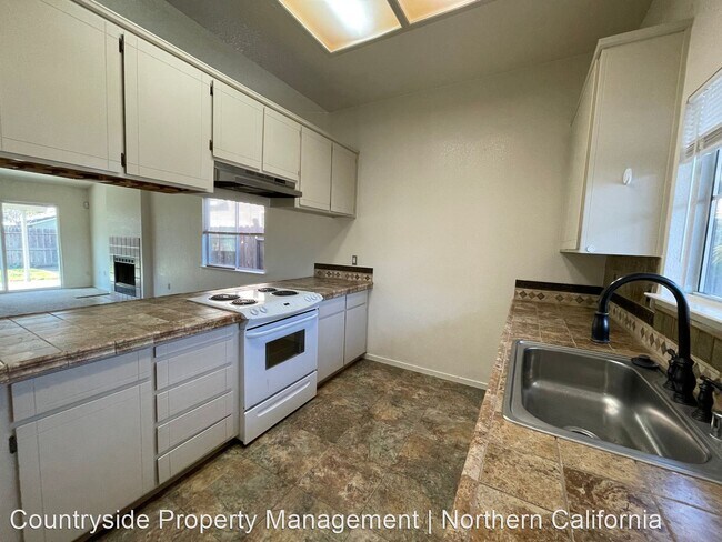 Building Photo - 3 br, 2 bath House - 441 N McClure Rd