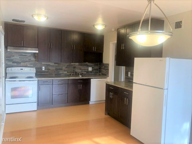 Foto principal - 3815 Harrison St