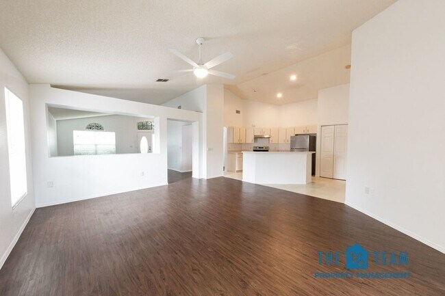 Building Photo - 529 Terranova Cir