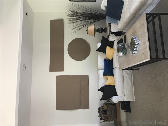 Building Photo - 1586 De Anza Dr