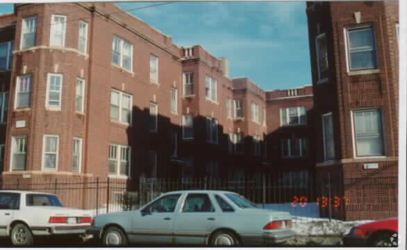 Building Photo - 4915 N Kedzie