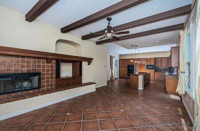 Foto del edificio - 13435 Montecito gn