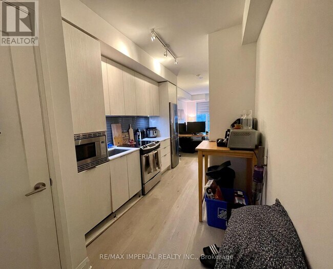 110110 Marine Parade Dr, Toronto (Mimico), ON M8V 0A3 House for Rent