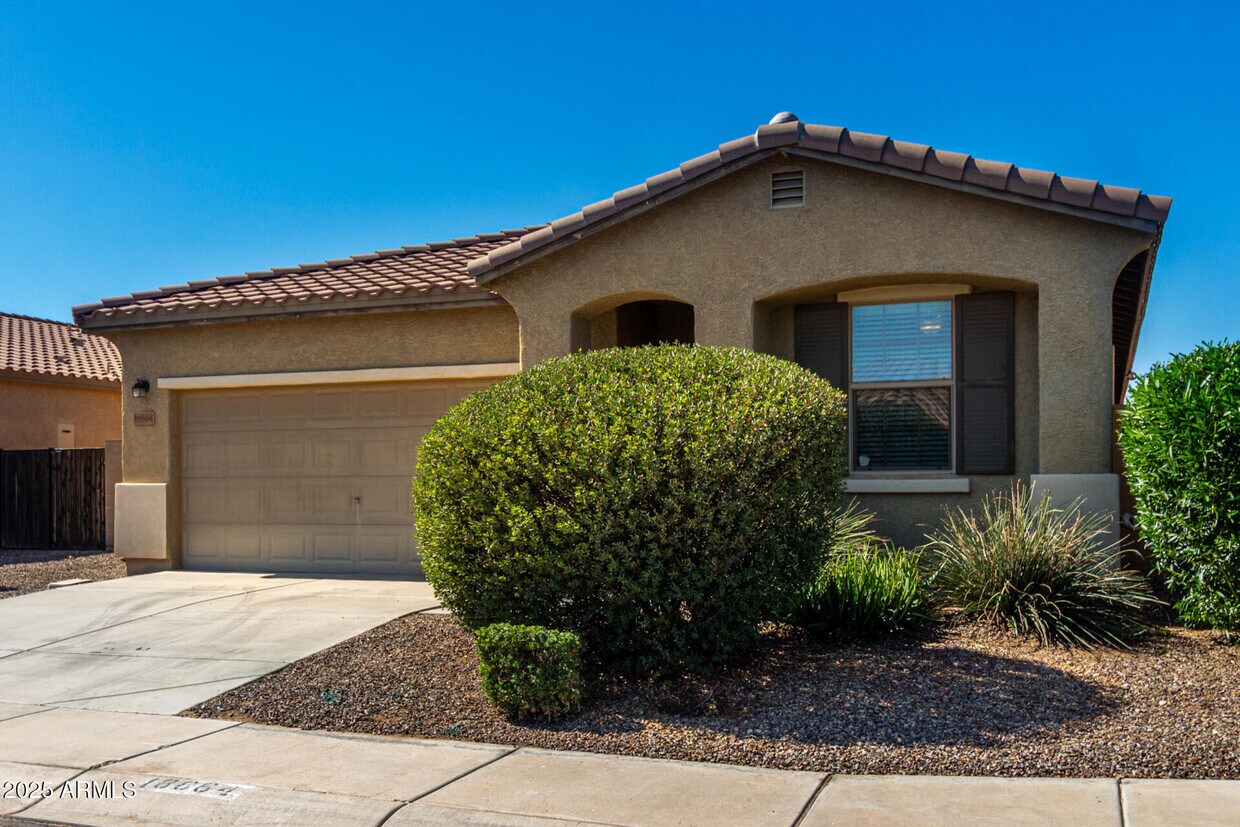 Foto principal - 18864 N Lariat Rd