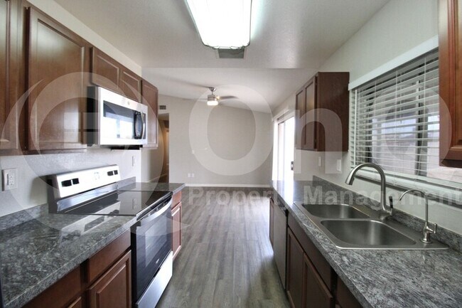 Building Photo - 8409 S 14th St
