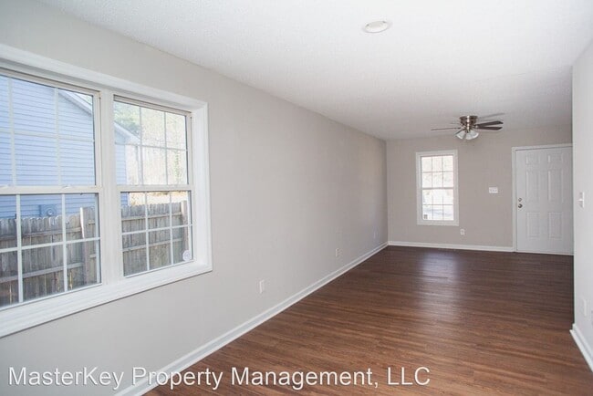 Building Photo - 3 br, 2 bath House - 5716 Woof Pl