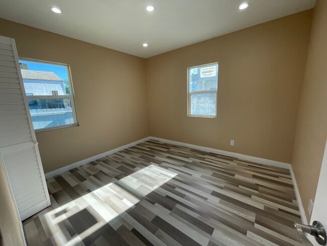 Bedroom 2 - 340 Sespe Ave