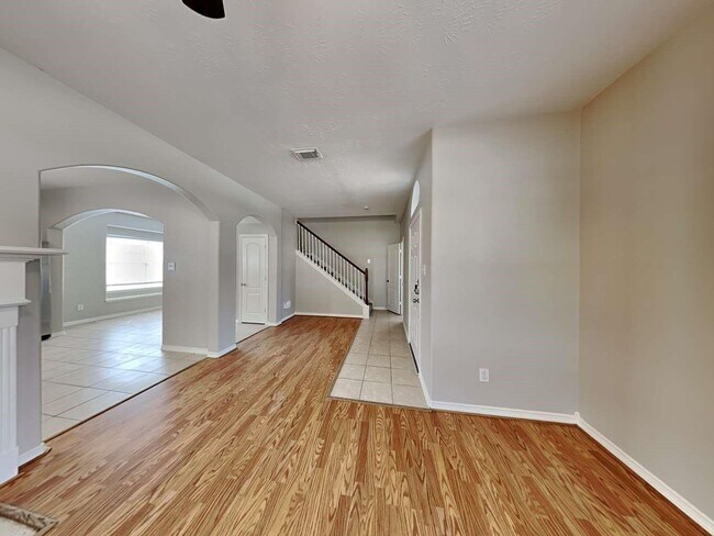 Foto del edificio - 28919 Hidden Lake Ct