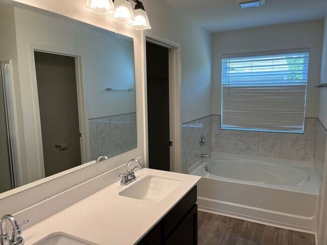Building Photo - Newer Construction in Albemarle, NC