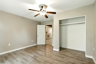 Building Photo - 1718 N Travis Ave