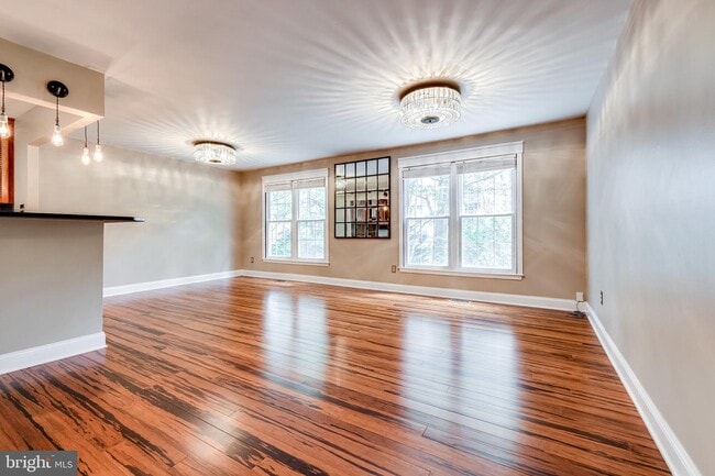 Building Photo - 5909 Berkshire Ct