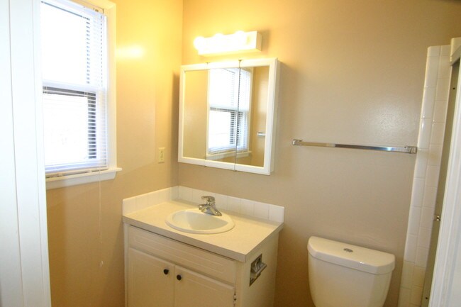 Building Photo - 3013 Woodland Ave