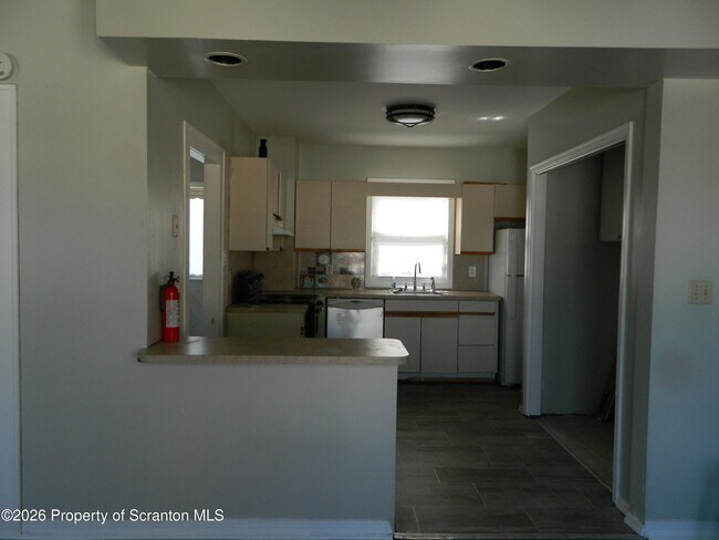 Building Photo - 826 Prospect Ave