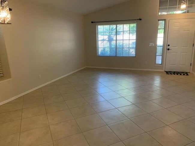 Building Photo - Single Srory Three Bedroom Home with Solar...