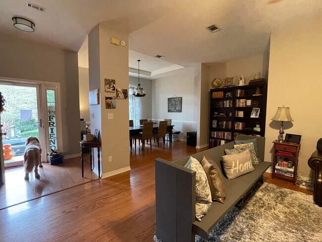 Foto del edificio - 1689 Parkside Cir