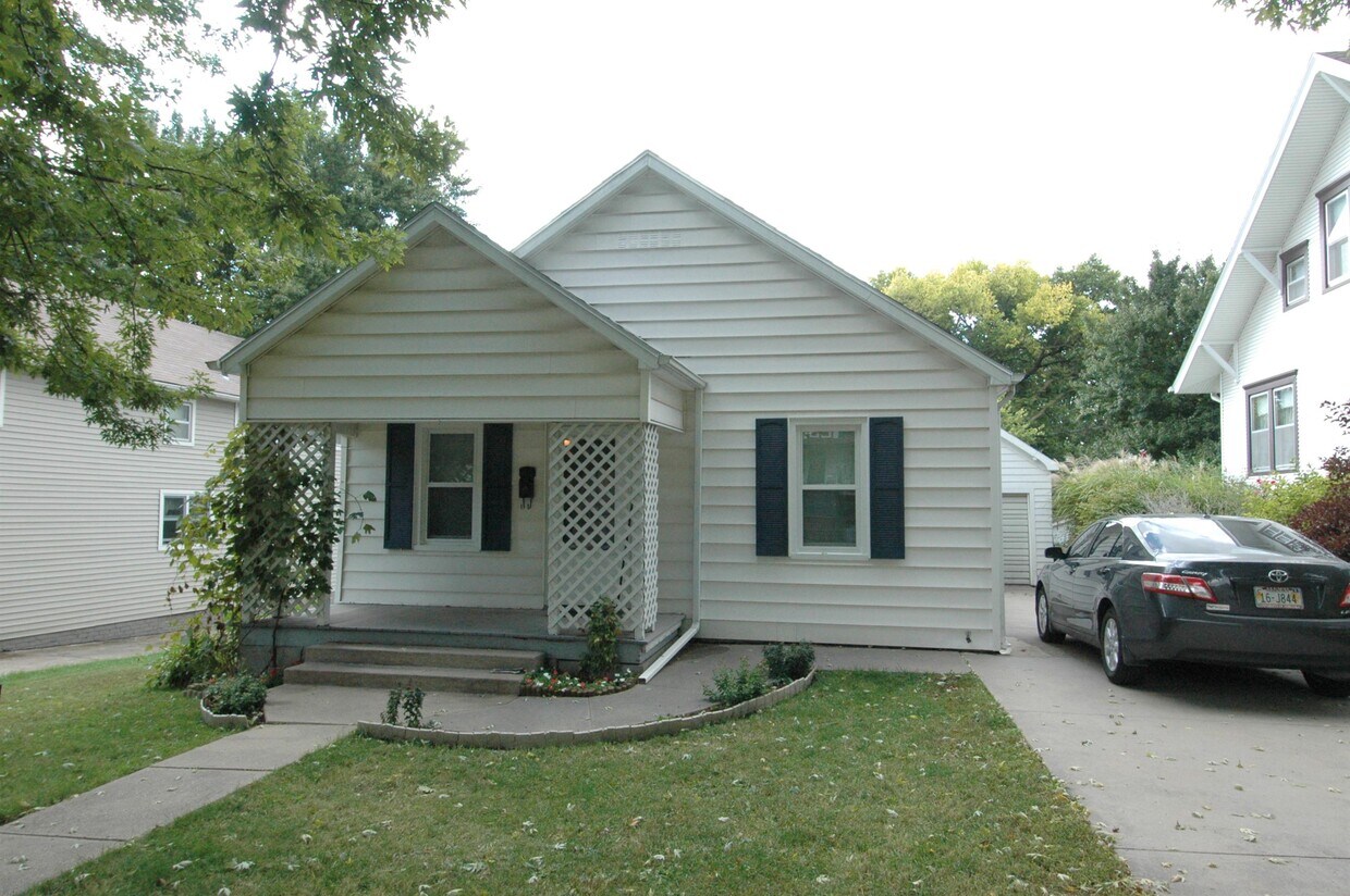 857 N 6th St, Seward, NE 68434 House Rental in Seward, NE