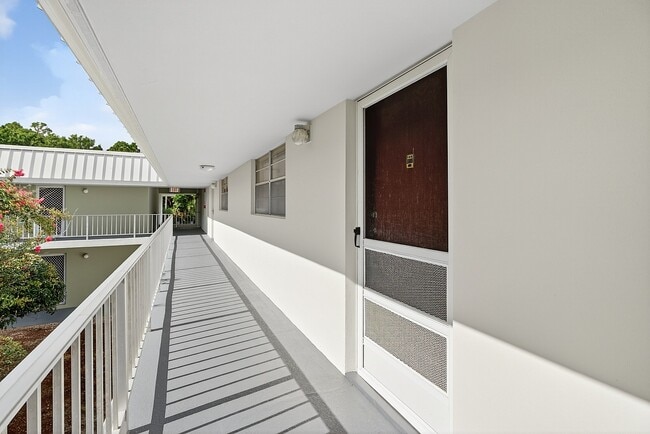 Building Photo - 2302 Sunrise Blvd