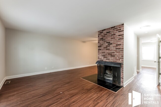 Building Photo - 917 Banbury Ct