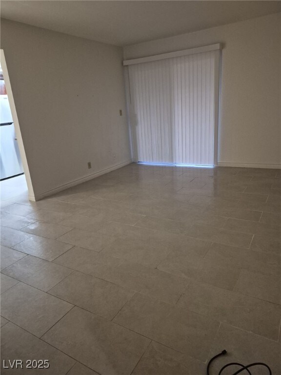 Building Photo - 4390 Sandy River Dr