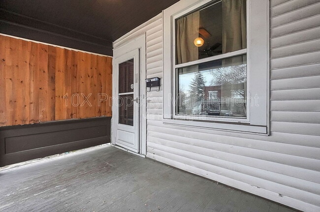 Foto del edificio - 275 N Warren Ave