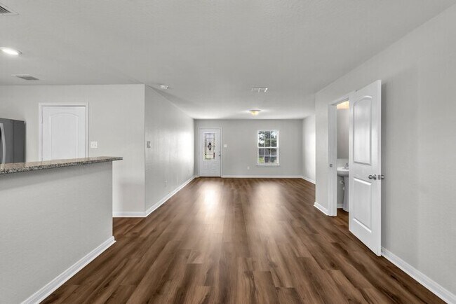 Foto del edificio - 8006 Bluewater Cove