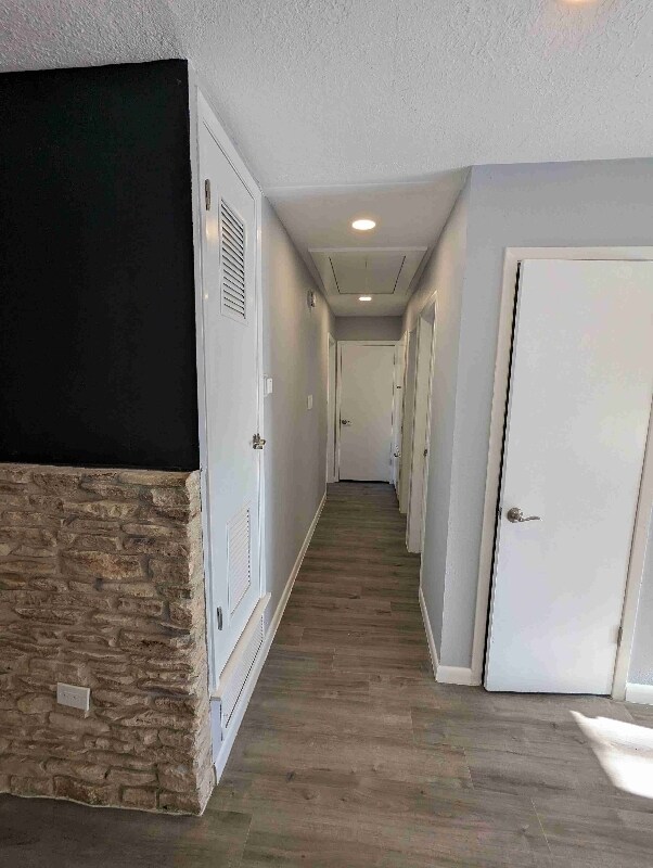 Foto del edificio - 8808 Airline Terrace