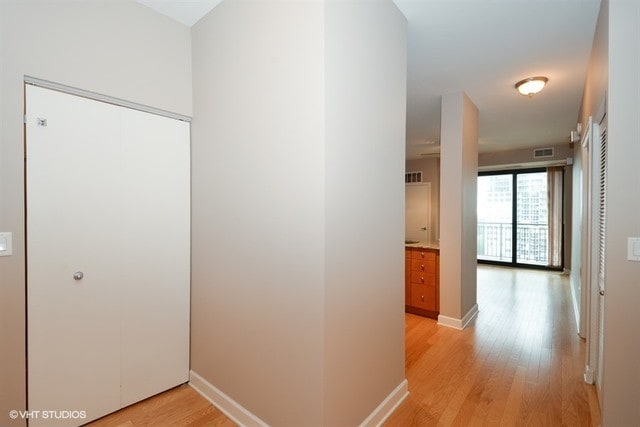 Building Photo - 451 W Huron St