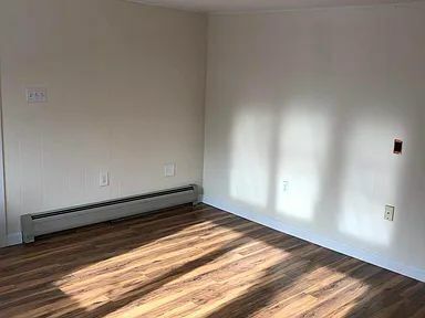 Building Photo - 123 Hickok St