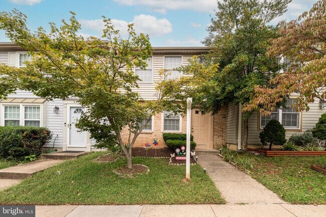 Foto del edificio - 6320 Lightburn Ct
