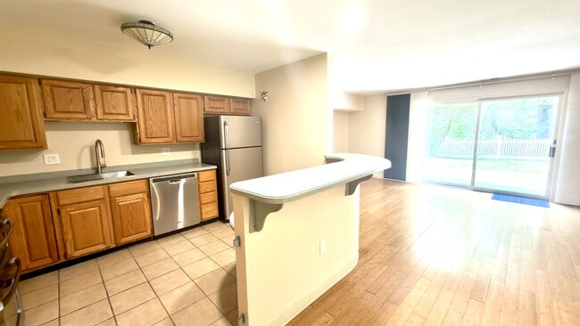 Building Photo - 26 Lions Ln