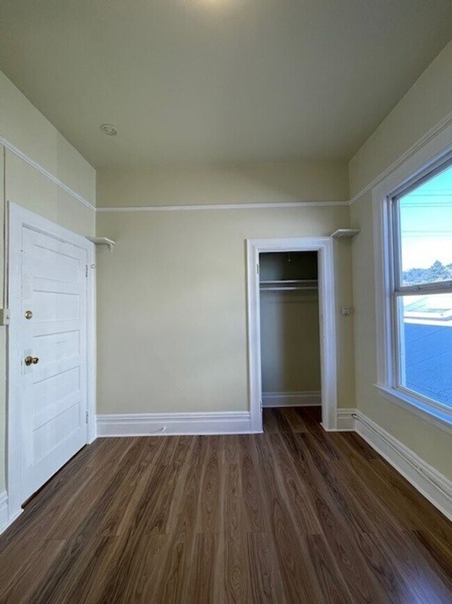 Building Photo - 2126 Dwight Way