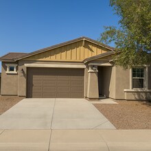 Building Photo - 910 S 199th Ln