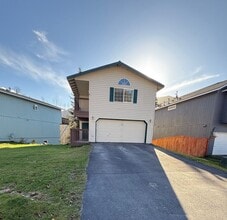 Building Photo - 19628 Highland Ridge Dr