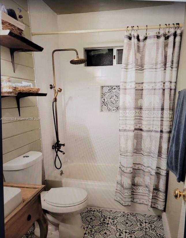 Foto del edificio - 448 Quail Dr