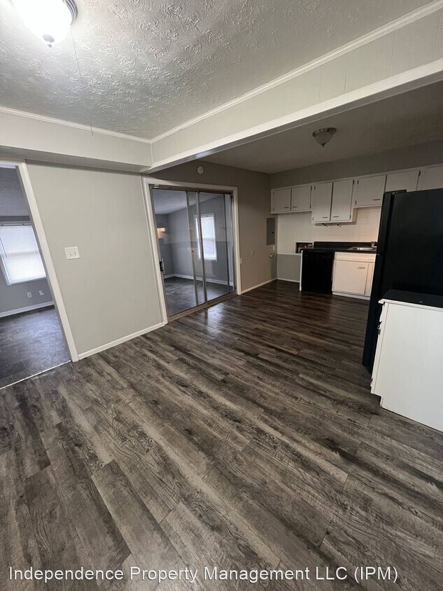 Foto principal - 2 br, 1 bath House - 4830 Vanguard Ave