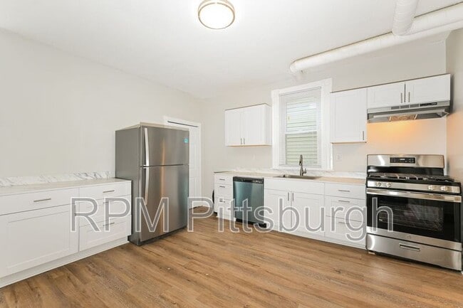 Building Photo - 4 Kuhn St