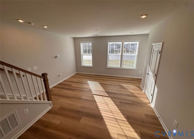 Building Photo - 9252 Magellan Pkwy